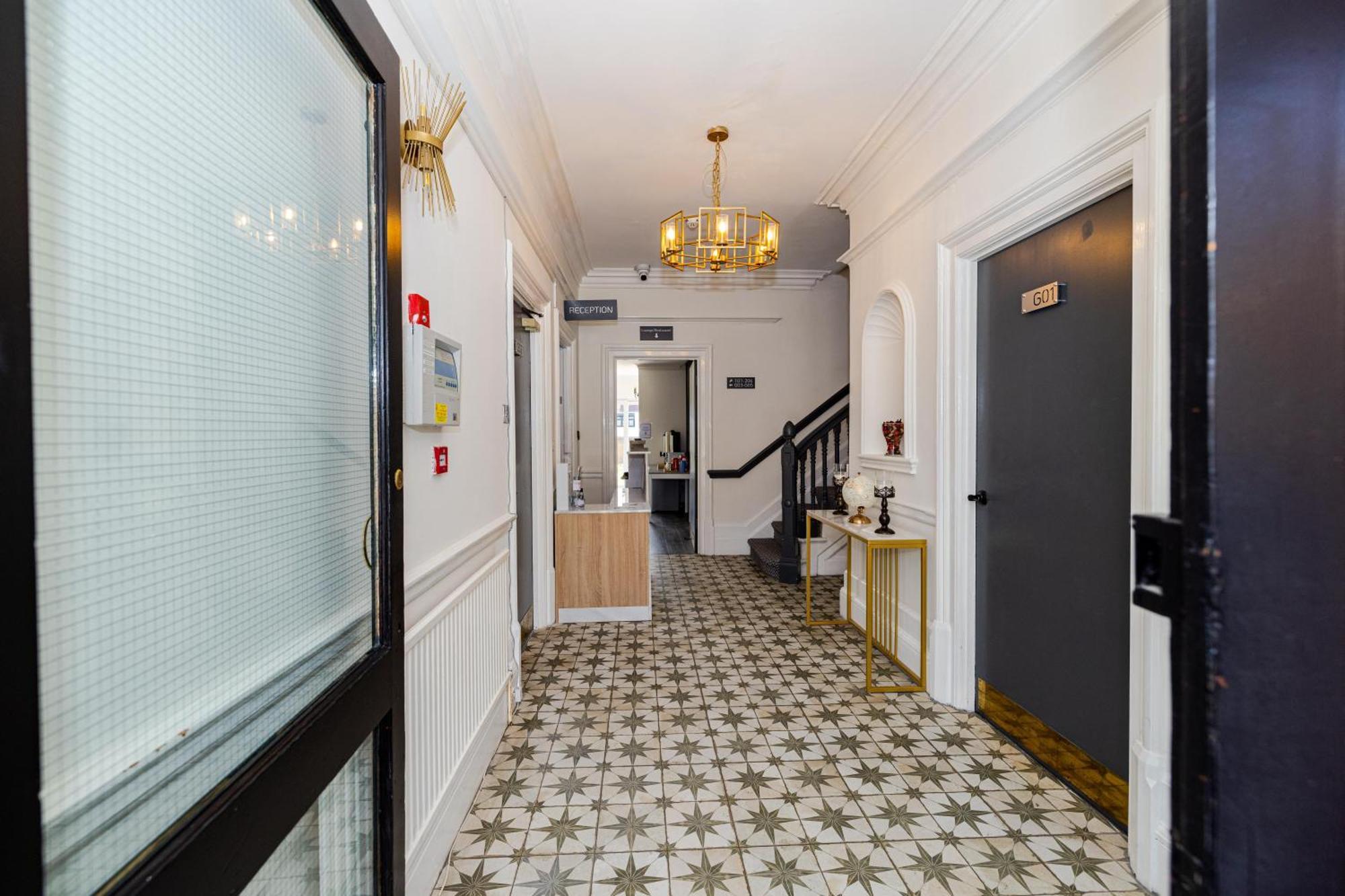 Woodford Hotel London Exterior foto